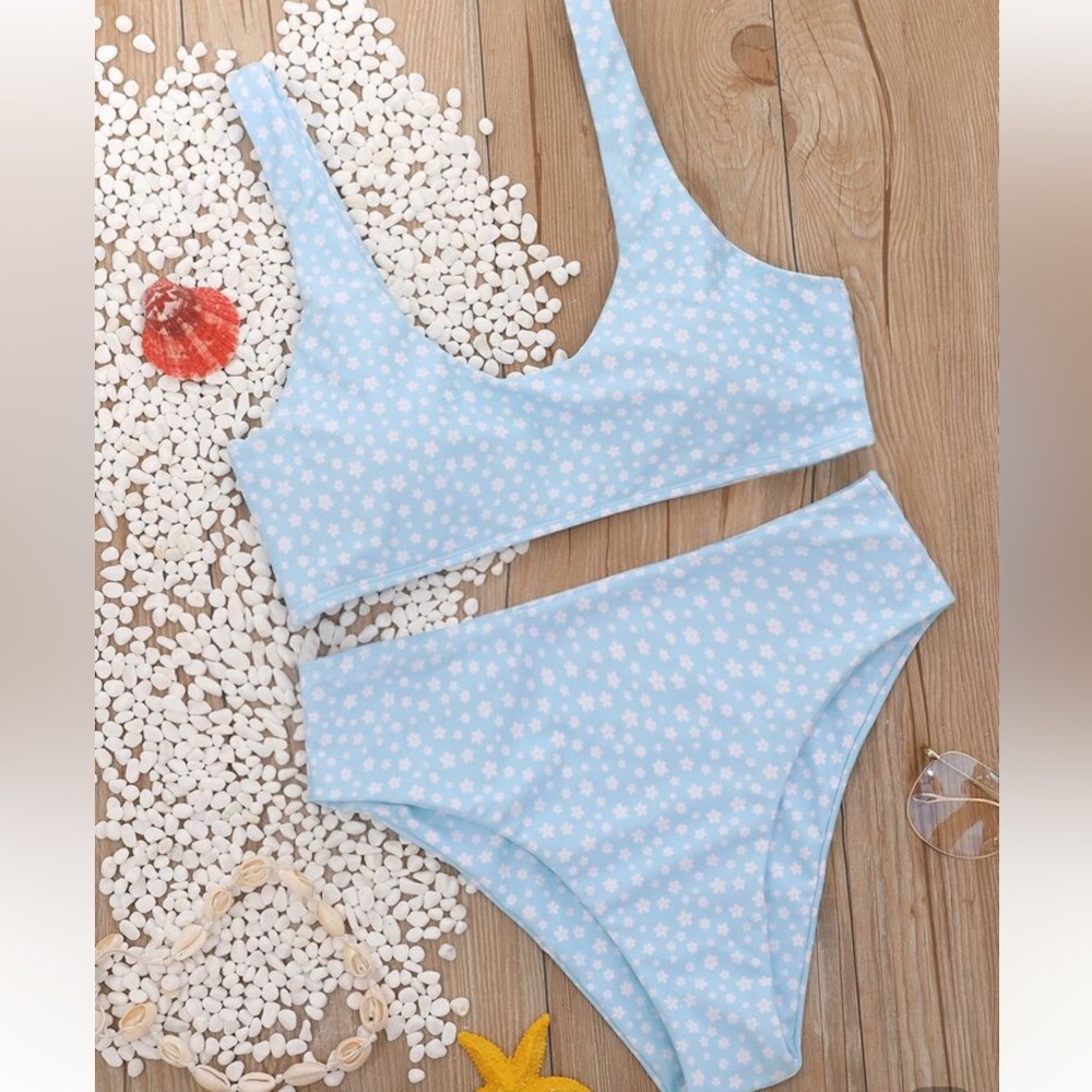 Blue and white ditsy floral print bikini set mid rise cheeky scoop neck large